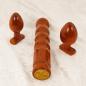 Preview: Padouk Weihnachts-Bundle – hochwertiger Holzdildo + 2 Analplugs