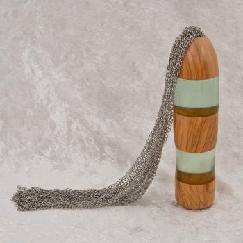 Preview: Weihnachtsset: BDSM-Einsteigerset – Olivenholz-Flogger + Pfoten-Paddle | tinglytime