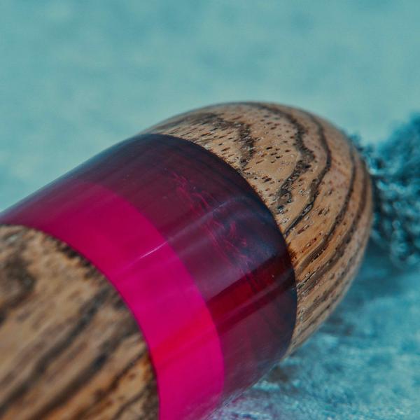 Weihnachtsset: BDSM-Einsteigerset – Zebrano-Flogger + Teufelsherz-Paddle | tinglytime