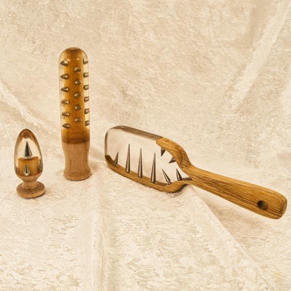 Weihnachtsset: BDSM-Einsteigerset „Spike Edition“ – Paddle, Dildo & Plug sicher vergossen | tinglytime